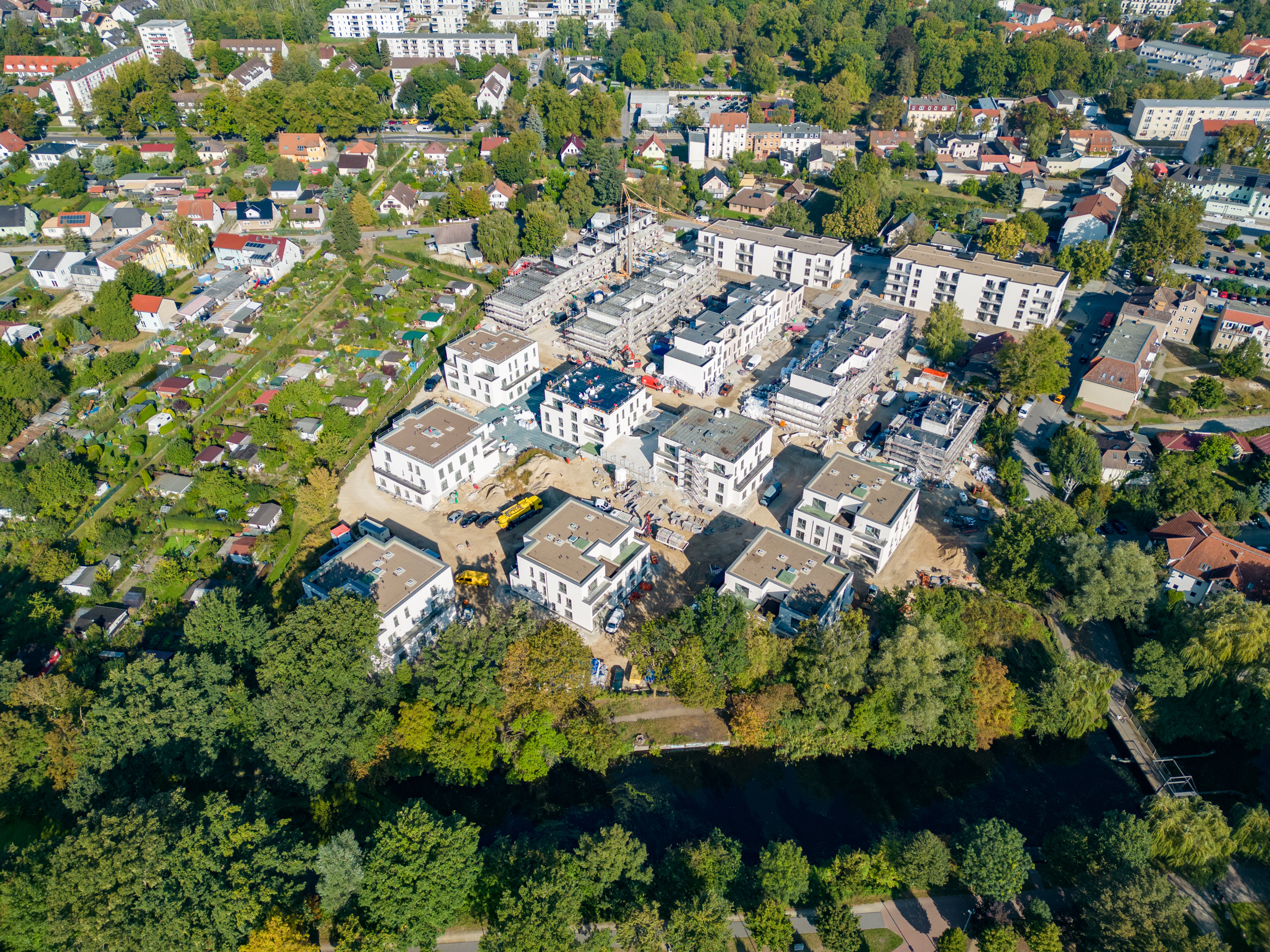 Aktuelle Drohnenaufnahme zeigt die Stelle, an der das Neubauprojekt Ufer Quartier am Nottekanal entstehen soll